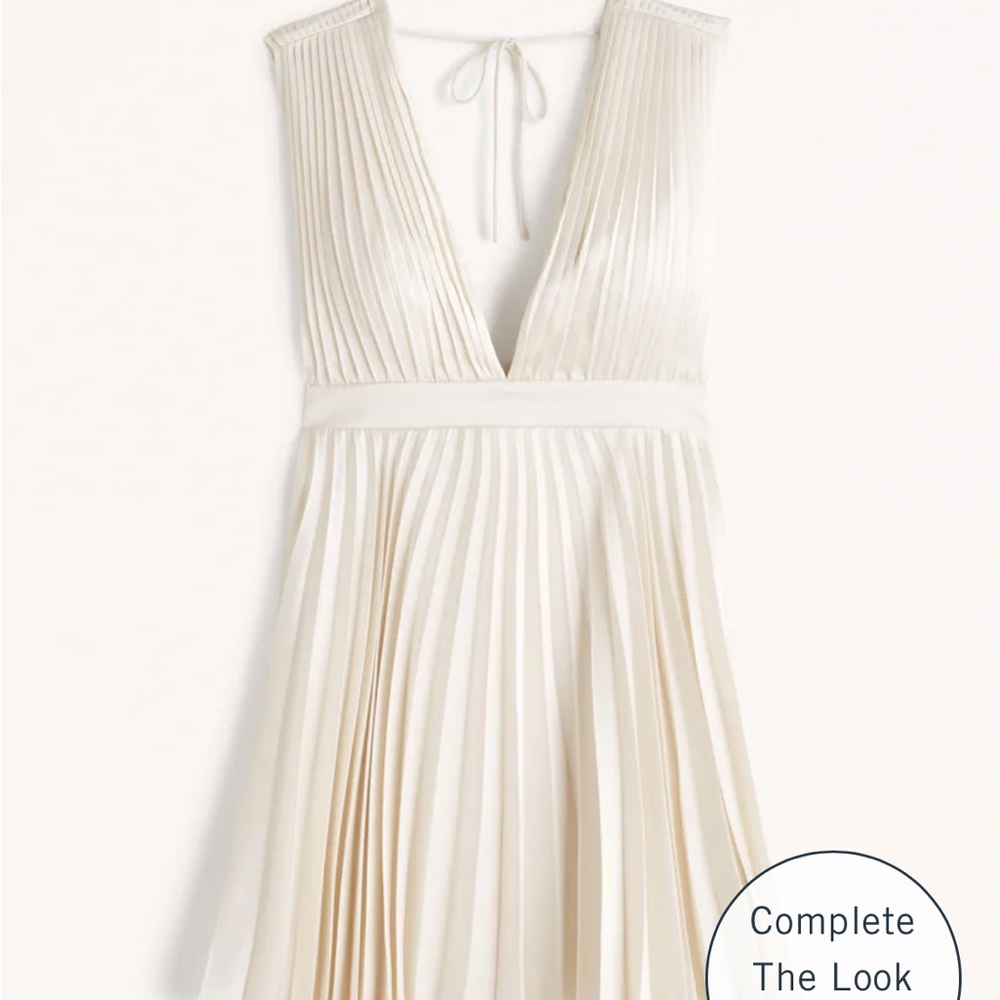 BNWT Abercrombie Plunge Pleated Mini Dress